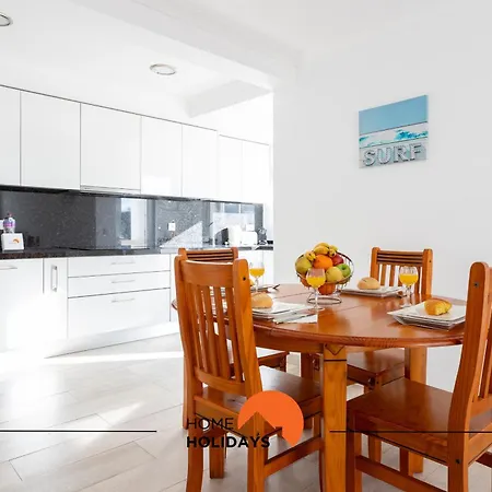 #089 Largo Escola By Holidays *