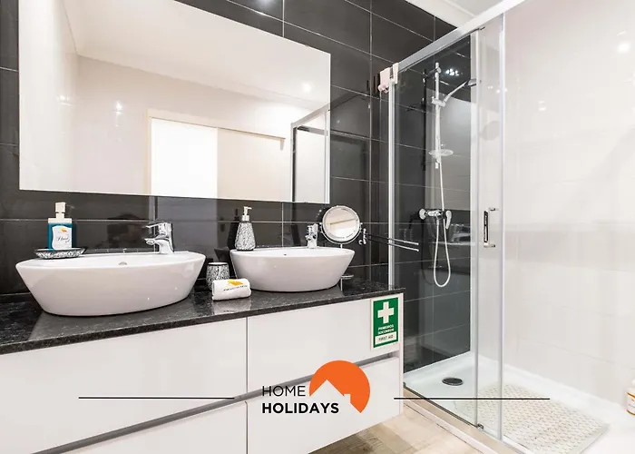 #089 Largo Escola By Holidays * البوفيرا